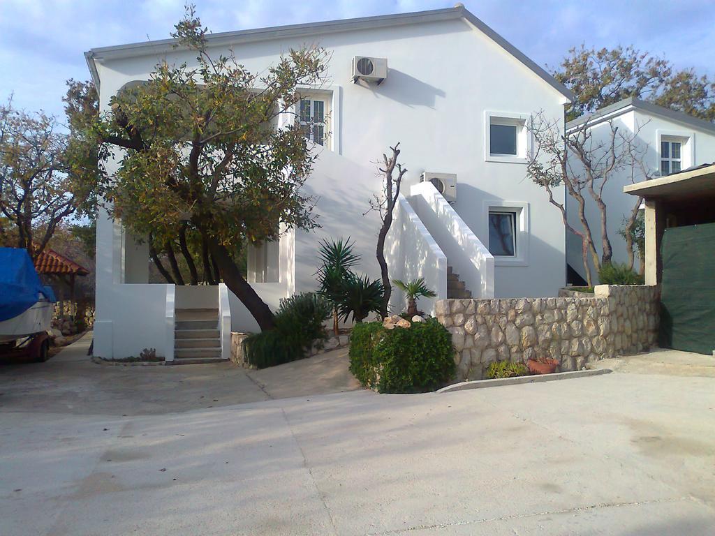 Apartments Silva Новаля Екстериор снимка